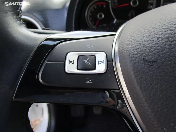 Volkswagen up! 1,0MPI - 48KW - NOVÁ STK - foto 19