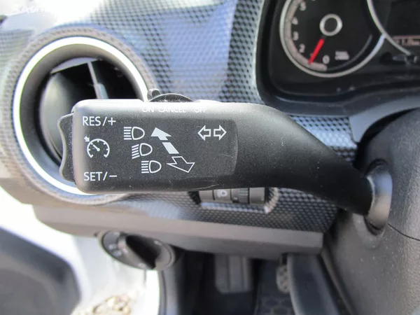 Volkswagen up! 1,0MPI - 48KW - NOVÁ STK - foto 22