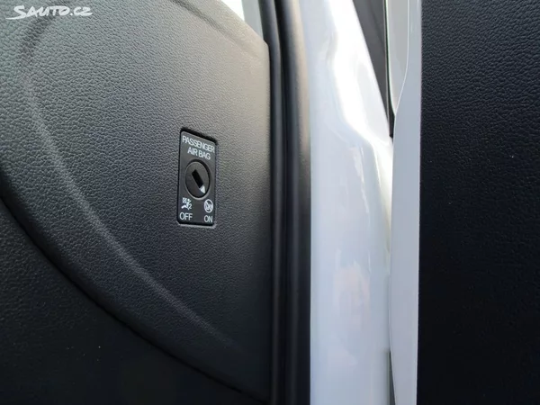 Volkswagen up! 1,0MPI - 48KW - NOVÁ STK - foto 23