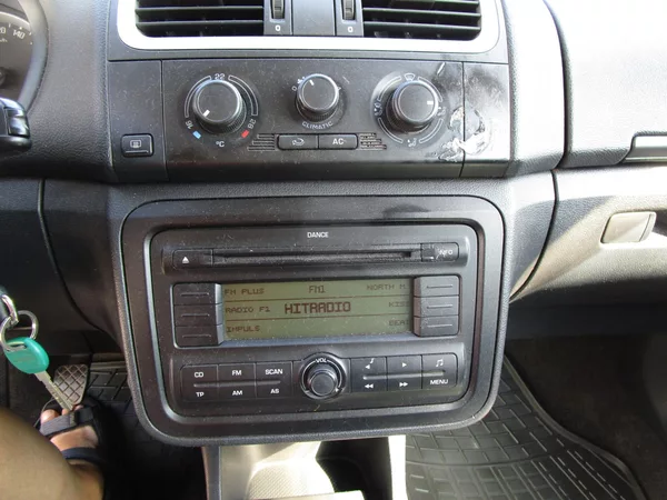 Škoda Roomster 1,9TDI-77KW-KOUPEN V ČR - foto 12