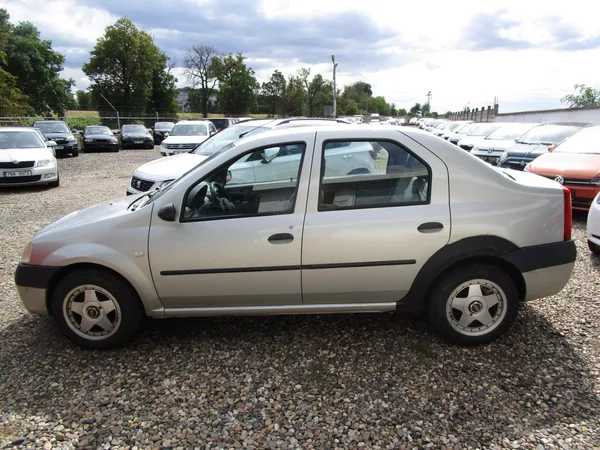 Dacia Logan 1,4-55W-KOUPENA V ČR - foto 3