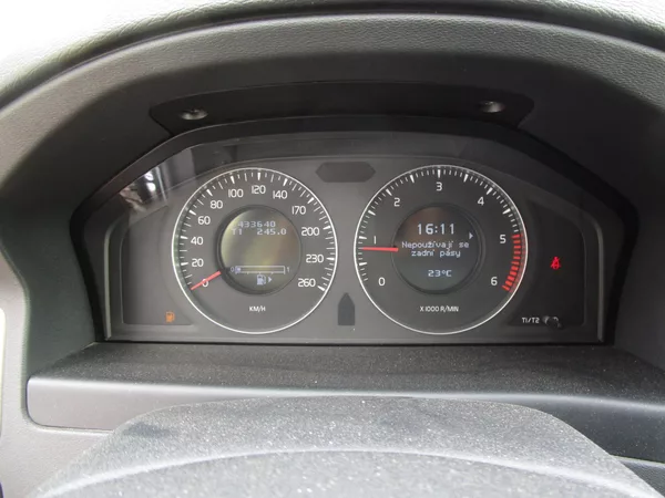 Volvo V70 2,4D-136KW - foto 10