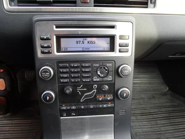 Volvo V70 2,4D-136KW - foto 11