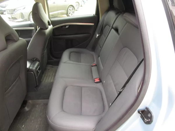Volvo V70 2,4D-136KW - foto 9