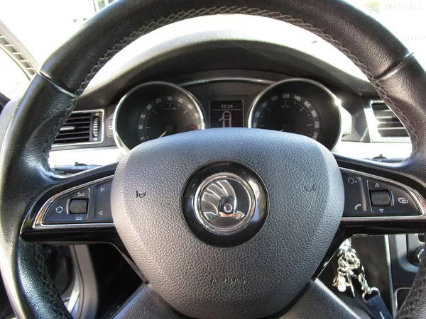 Škoda Superb 1,6TDI-77KW-NOVÝ OLEJ - foto 16