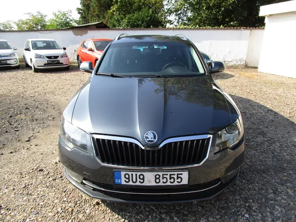 Škoda Superb 1,6TDI-77KW-NOVÝ OLEJ - foto 2