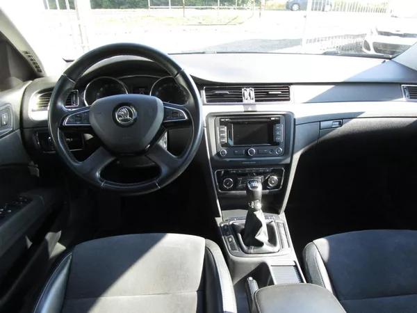 Škoda Superb 1,6TDI-77KW-NOVÝ OLEJ - foto 7