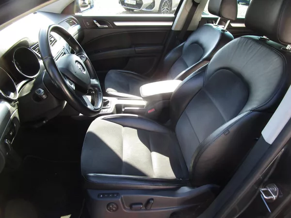 Škoda Superb 1,6TDI-77KW-NOVÝ OLEJ - foto 8