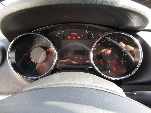 Peugeot 3008 1,6-115KW-NOVÉ KOTOUČE+BATERIE - foto 10