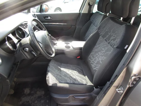 Peugeot 3008 1,6-115KW-NOVÉ KOTOUČE+BATERIE - foto 8