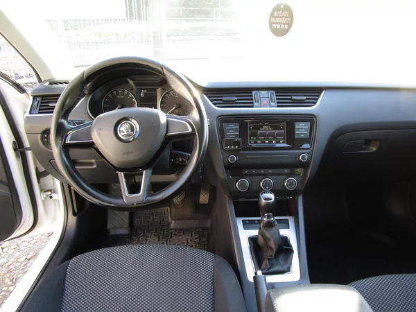 Škoda Octavia 1,6TDI-81KW-KOUPENA v ČR+STK - foto 7