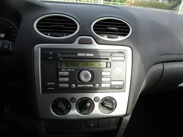 Ford Focus 1,6-74KW-1.MAJITEL-KOUPEN V ČR - foto 11