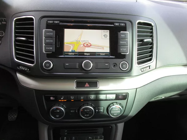 Seat Alhambra 2,0TDI-103KW-NOVÁ STK+ROZVODY - foto 18