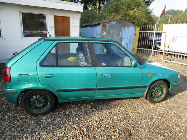 Škoda Felicia 1,3-50KW-NOVÁ STK - foto 5