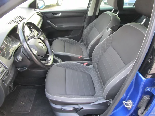 Škoda Fabia - foto 8