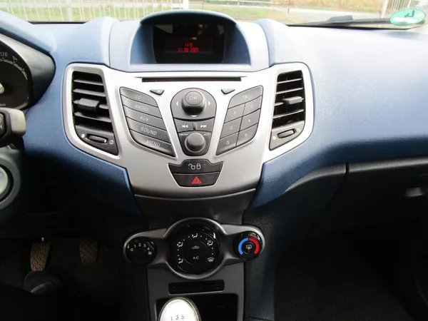 Ford Fiesta 1,2-44KW-NOVÉ ROZVODY+OLEJ - foto 11