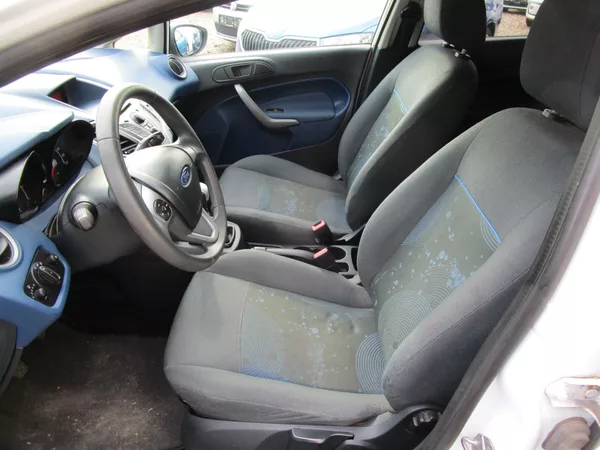 Ford Fiesta 1,2-44KW-NOVÉ ROZVODY+OLEJ - foto 7