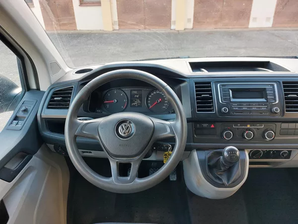 Volkswagen Transporter 2,0 TDi 75kw 9 míst - foto 12