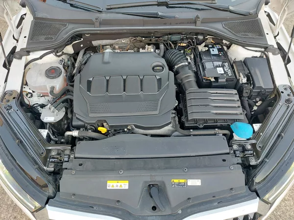 Škoda Octavia 2,0 TDi 85kw Ambition ČR - foto 17