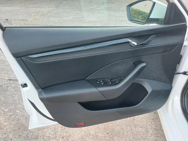 Škoda Octavia 2,0 TDi 85kw Ambition ČR - foto 9