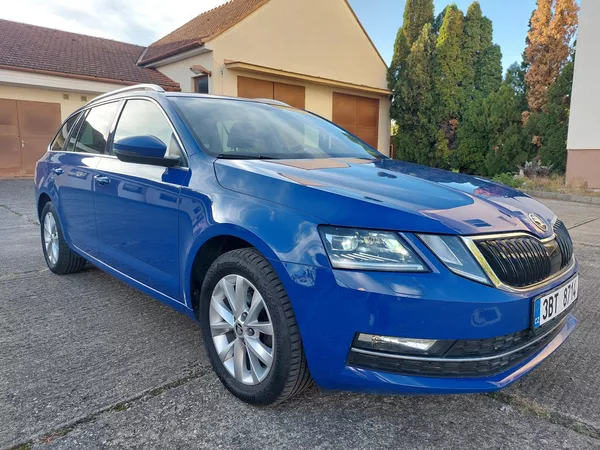 Škoda Octavia 1,6 TDi 85kw STYLE - VÝBAVA