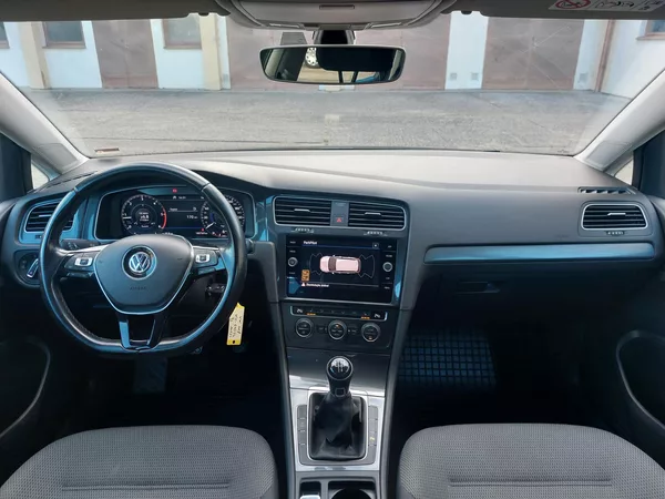 Volkswagen Golf 1,6 TDi 85kw Comfortline ACC - foto 14