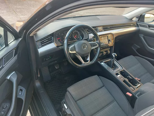 Volkswagen Passat 2,0 TDi 110kw Business ČR - foto 12