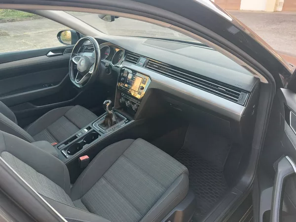 Volkswagen Passat 2,0 TDi 110kw Business ČR - foto 16