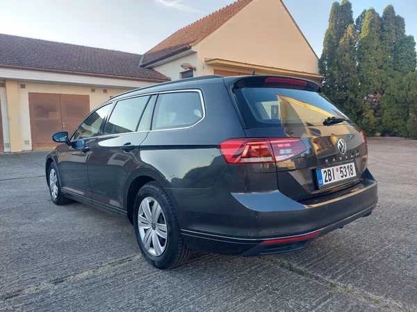 Volkswagen Passat 2,0 TDi 110kw Business ČR - foto 6