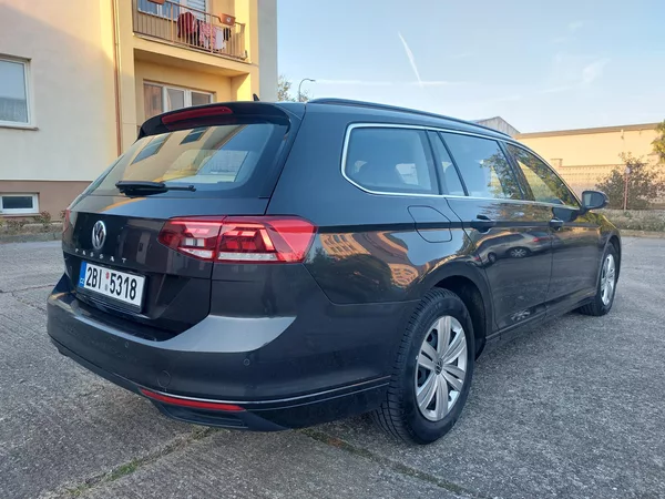 Volkswagen Passat 2,0 TDi 110kw Business ČR - foto 7