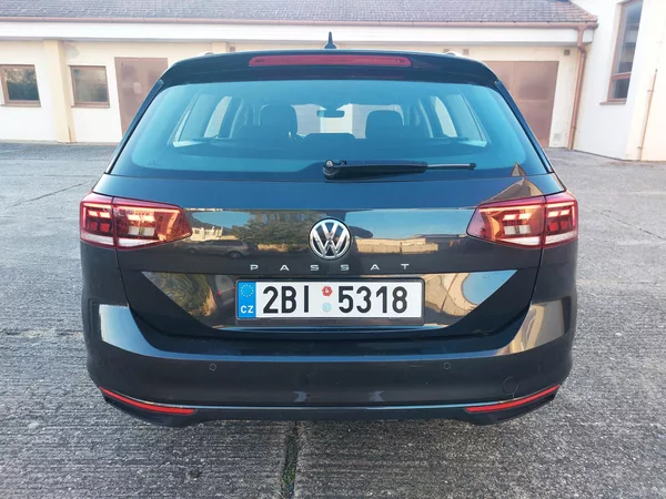 Volkswagen Passat 2,0 TDi 110kw Business ČR - foto 8