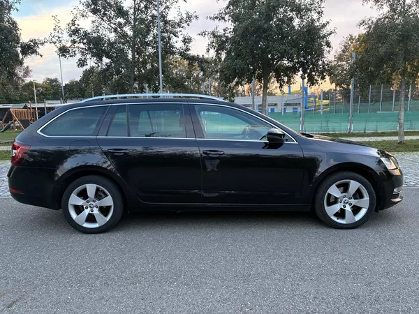 Škoda Octavia STYLE 110 kW MAX.VÝBAVA - foto 2