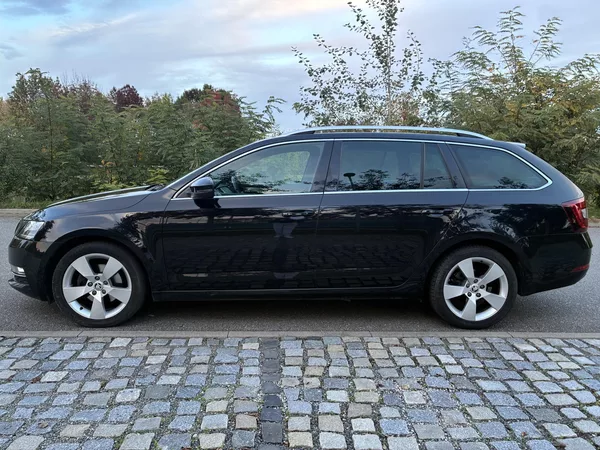 Škoda Octavia STYLE 110 kW MAX.VÝBAVA - foto 5