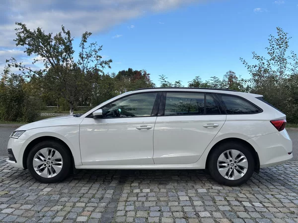 Škoda Octavia IV 2,0 TDI Ambition - foto 2