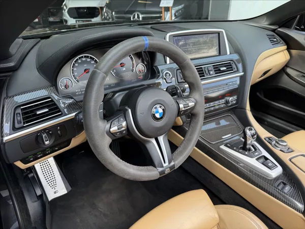 BMW M6 4,4 V8 412kW individual - foto 16