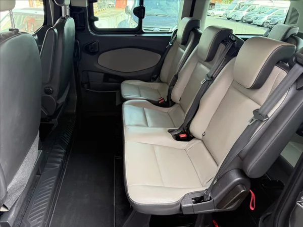 Ford Tourneo Custom 2,2 TitaniumX,114kW,1maj,po se - foto 19