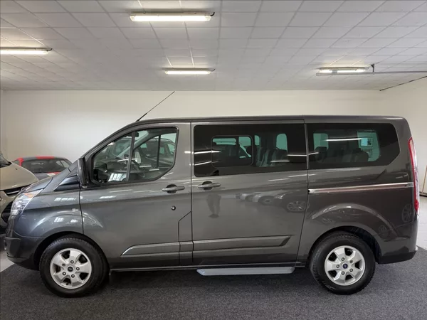 Ford Tourneo Custom 2,2 TitaniumX,114kW,1maj,po se - foto 3