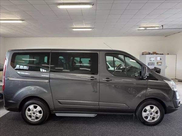 Ford Tourneo Custom 2,2 TitaniumX,114kW,1maj,po se - foto 4