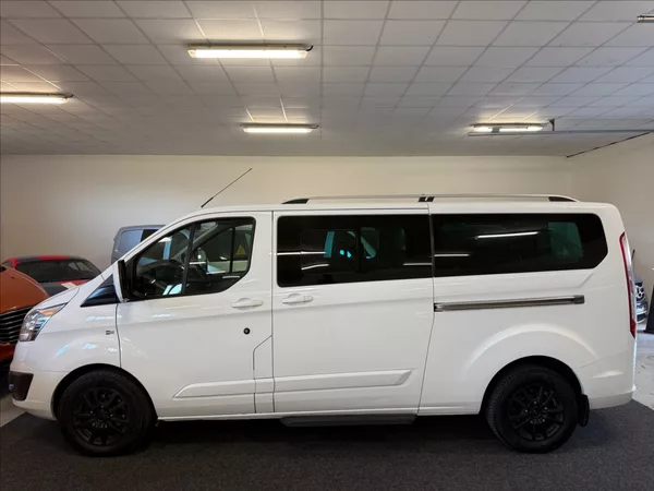 Ford Tourneo Custom 2,2 L2,Titanium, 92kW - foto 3
