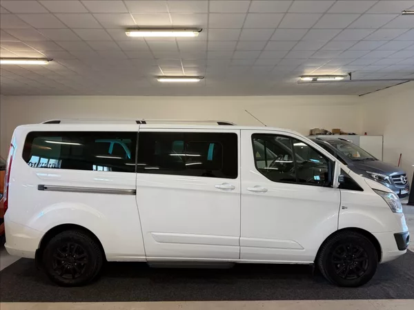 Ford Tourneo Custom 2,2 L2,Titanium, 92kW - foto 4