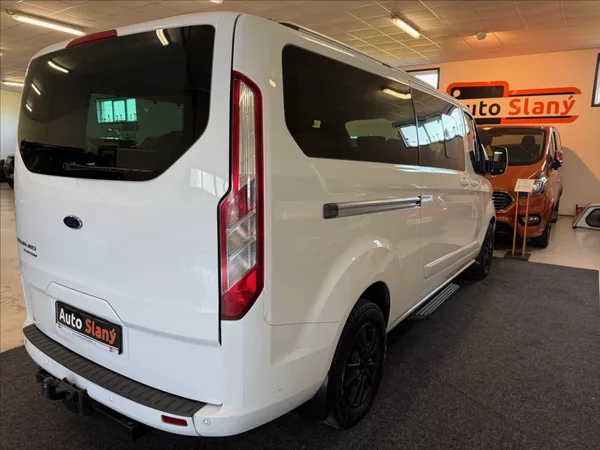 Ford Tourneo Custom 2,2 L2,Titanium, 92kW - foto 6