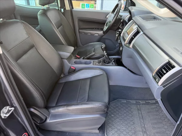 Ford Ranger 3,2 Limited,1maj,man,po servis - foto 12