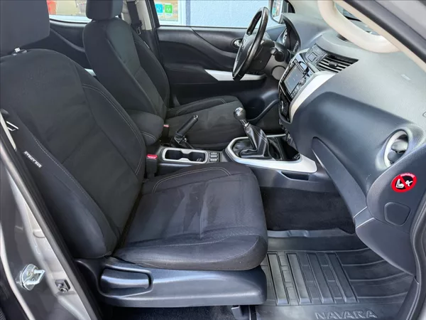 Nissan Navara 2,3 dCi 140kW,1maj.Hardtop,man - foto 12