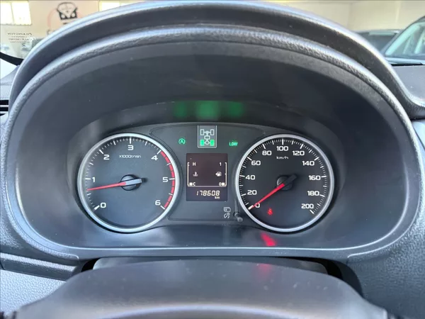 Mitsubishi L200 2,4 Di-D 133kW,4WD,Hardtop,1ma - foto 19