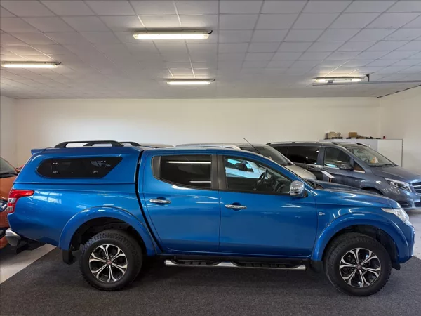 Mitsubishi L200 2,4 Di-D 133kW,4WD,Hardtop,1ma - foto 4