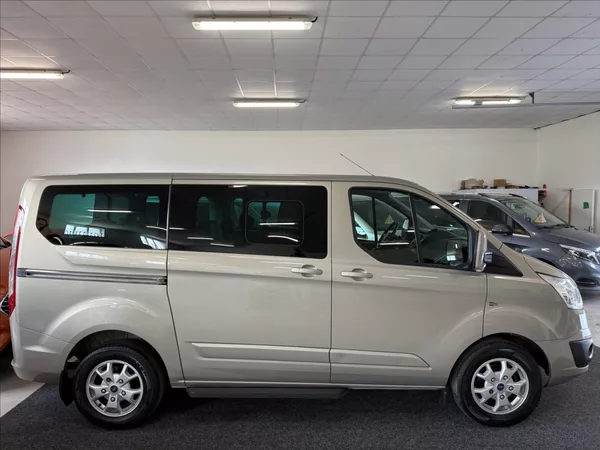 Ford Tourneo Custom 2,2 TitaniumX,92kW,po servisu - foto 4