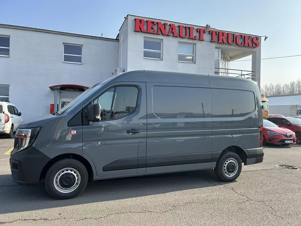 Renault Master VAN L2H2 170k RED