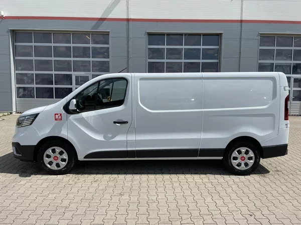 Renault Trafic VAN L2H1 150k RED