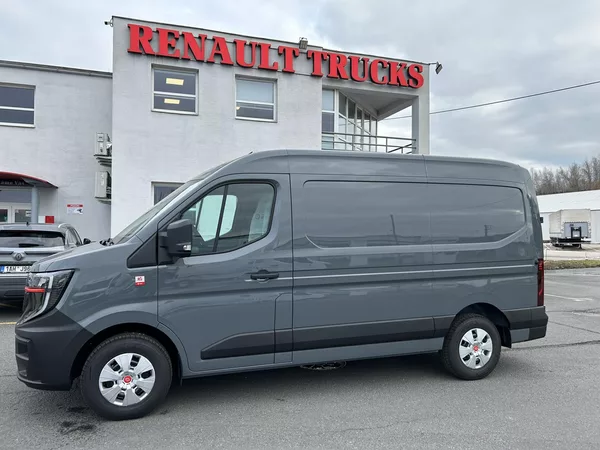 Renault Master VAN L2H2 170k AUT RED