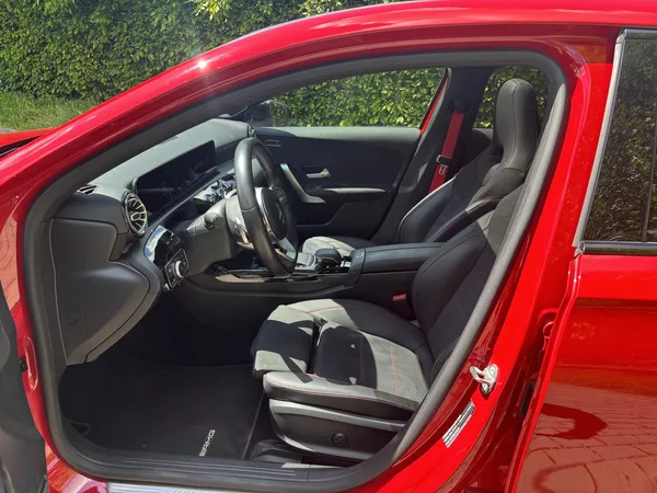 Mercedes-Benz Třídy A A 35 AMG 4Matic - foto 17